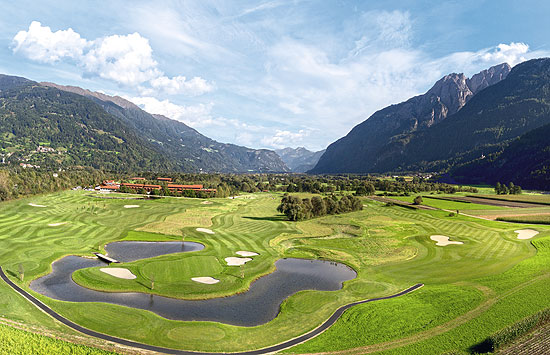 Tirols 36-Loch-Golf-Dorado: Die Anlage des Dolomitengolf Resorts bei Lienz in Osttirol ist nach der Erweiterung um neun Löcher Tirols größte Golf-Oase.(©Foto: Martin Lugger)
